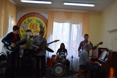 Отчетный концерт учащихся и преподавателей  духового и народного отделения Детской школы искусств р.п.Каменоломни