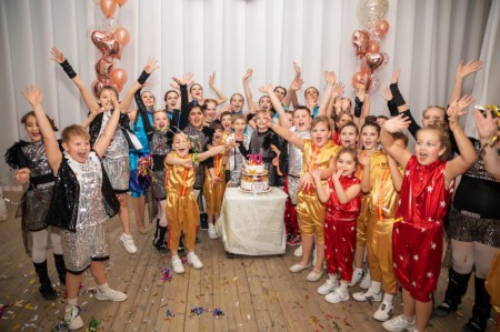 25 января в ДК п. Нижнедонской прошел большой праздничный концерт, посвященный 30-летию хореографического коллектива «Фантазия»
