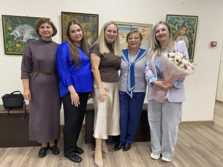 Выставка "Мелодия цвета"