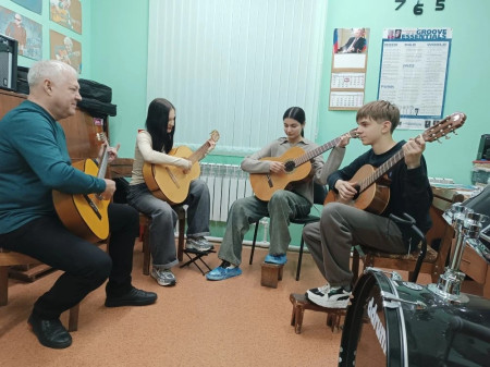 Мастер-класс "Гитара для всех" в рамках программы "Пушкинская карта"