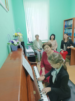 Открытый урок преподавателя фортепиано Лукьянец Е.Я.